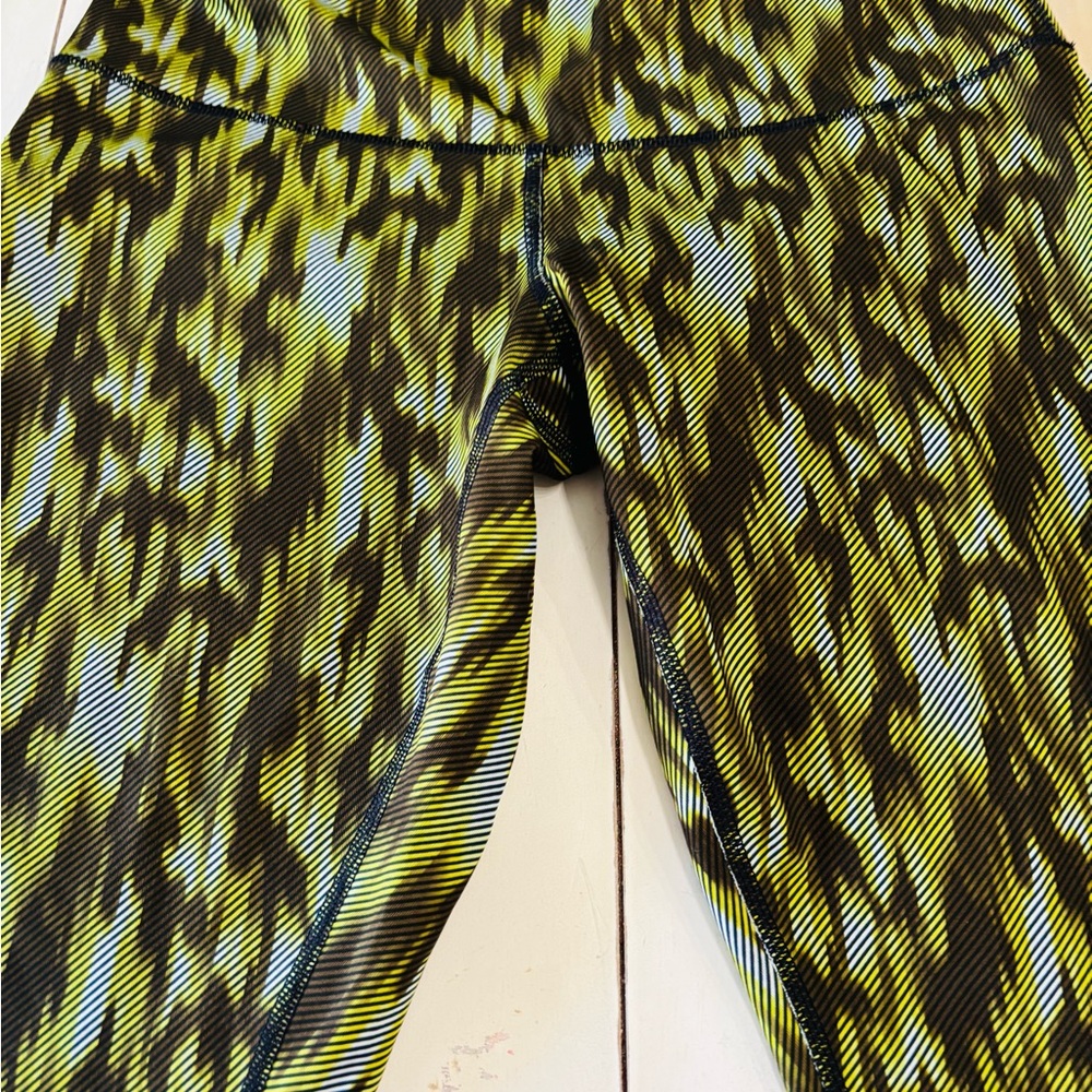 Lululemon Wunder Under Luxtreme leggings - Picture 5 of 8